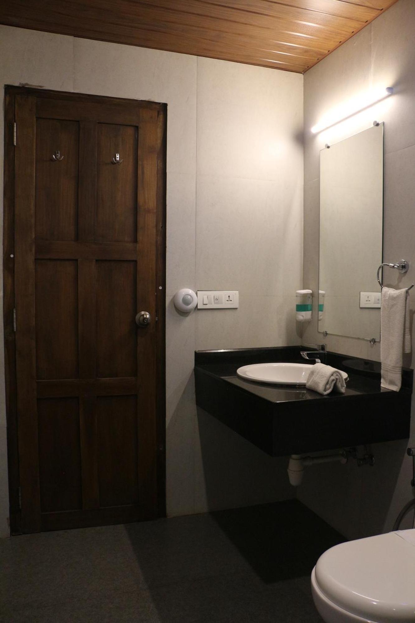 Logan Camp Ooty Hotel Coonoor Buitenkant foto